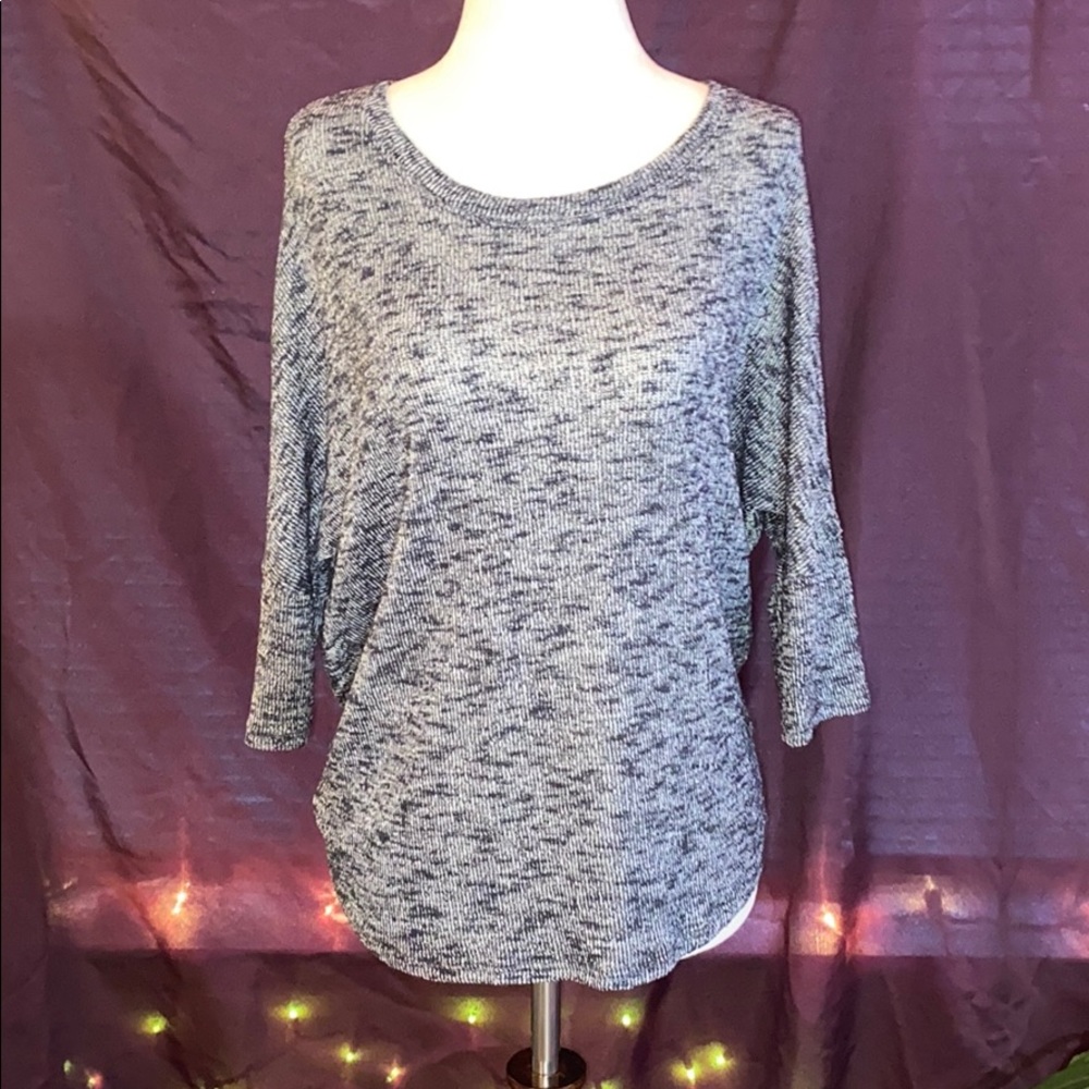 Grey 3/4 sleeve sweater